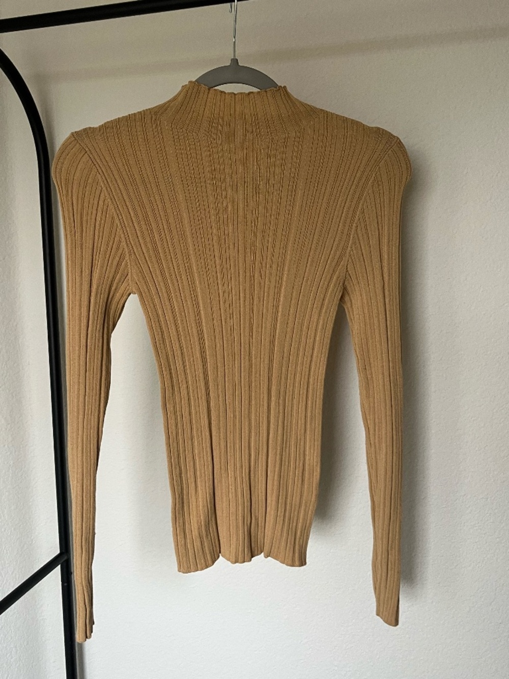 LOEFFLER RANDALL | Crinkle Ribbed Mock Neck Long Sleeve Top in Tan | Size Small